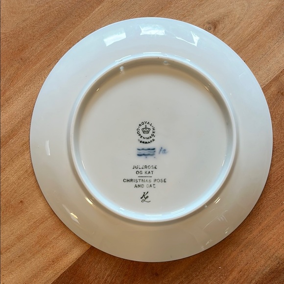 1970 Royal Copenhagen Christmas Plate - Picture 2 of 2